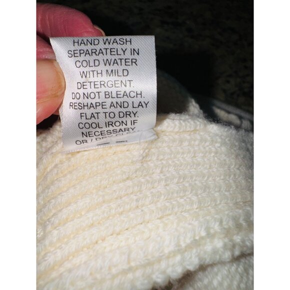 Tuckernuck Winter White Sophia Sweater Cream 100% Wool Turtleneck Gold Button L - Picture 11 of 11